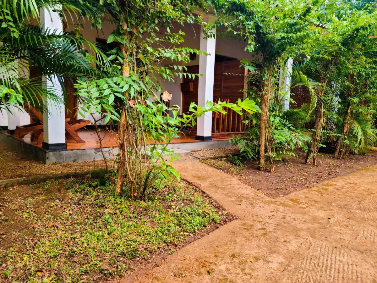 Woodholic Homestay Sigiriya Exterior foto